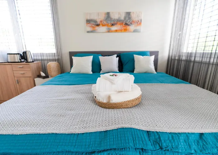 Terrace Einigen سبيز